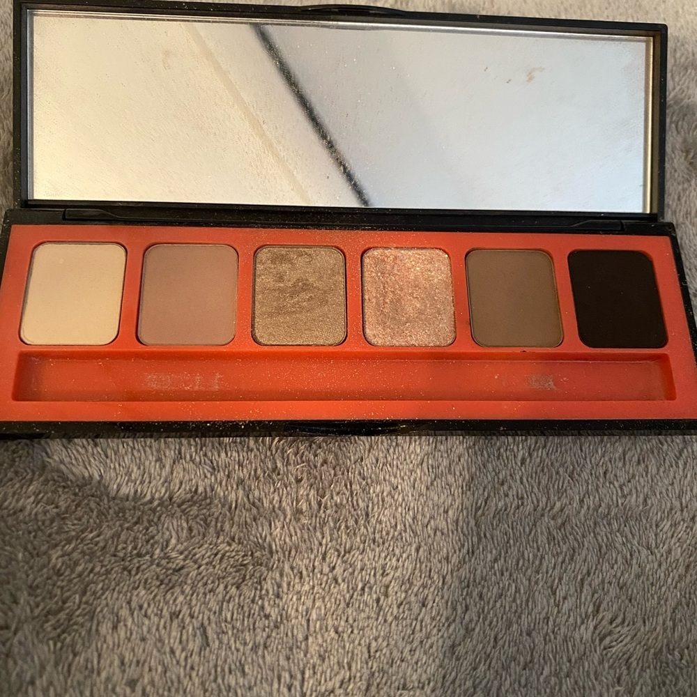 Pre-Owned Good Condition Nectar And Nude Eye Palette